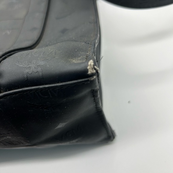 MCM VISETOS shoppers bag small tote. Black in color zipper top - Picture 8 of 12